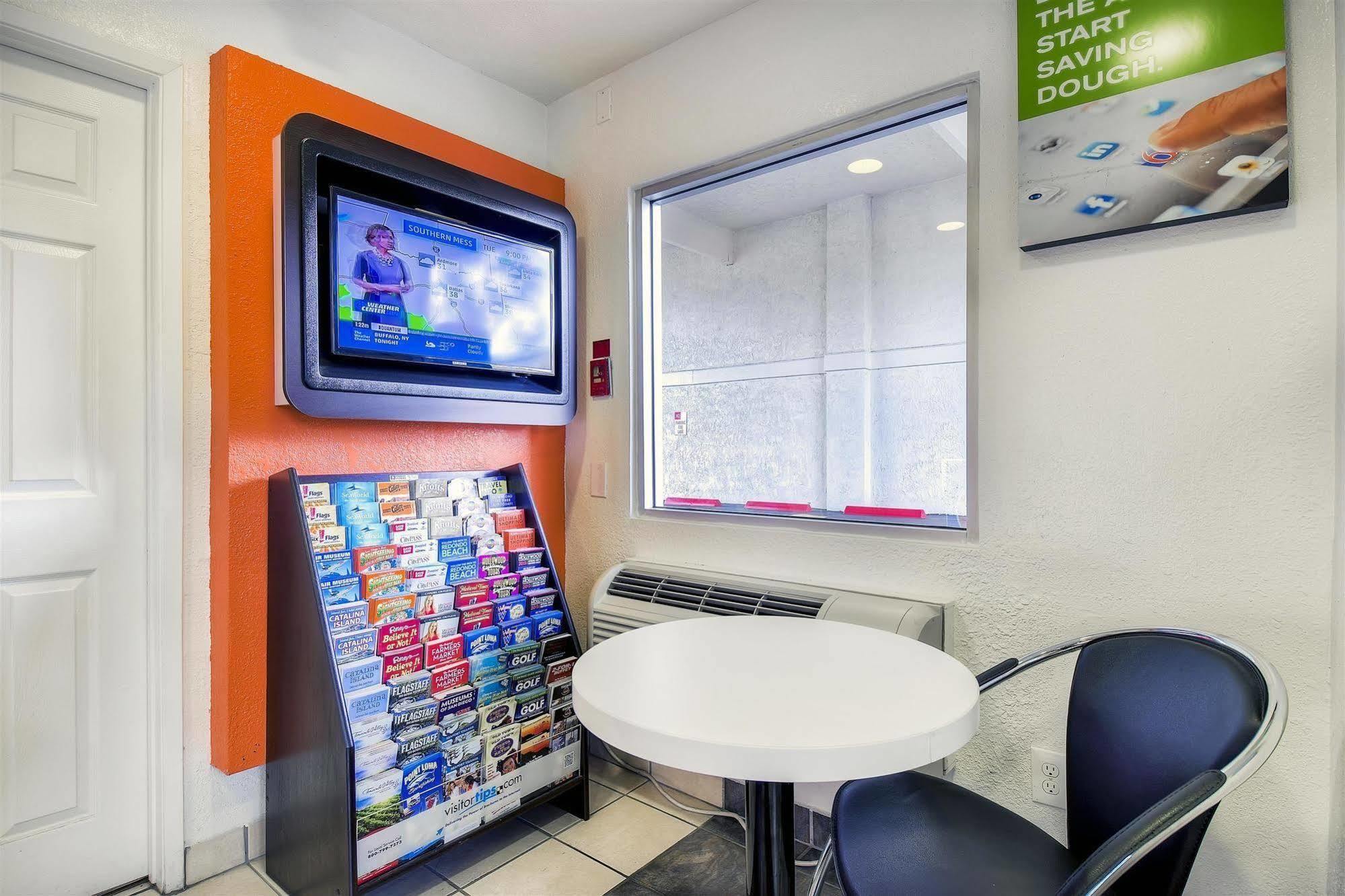 Motel 6-Chino, Ca - Los Angeles Area Exteriör bild